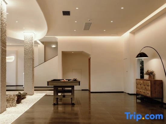 Tingshan Jiaoxia · Homestay: A Designer Riverside Mountain-View Retrea