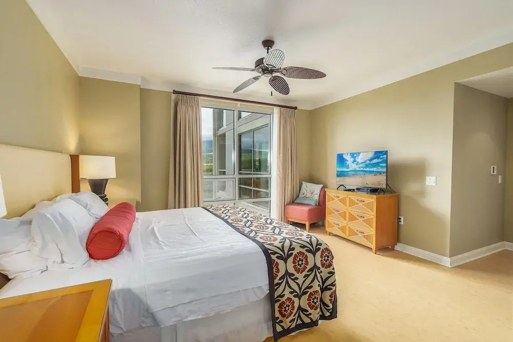 Honua Kai Hokulani 934, Renovated, AC, Large Lanai, No Carpet, Amazing Views!