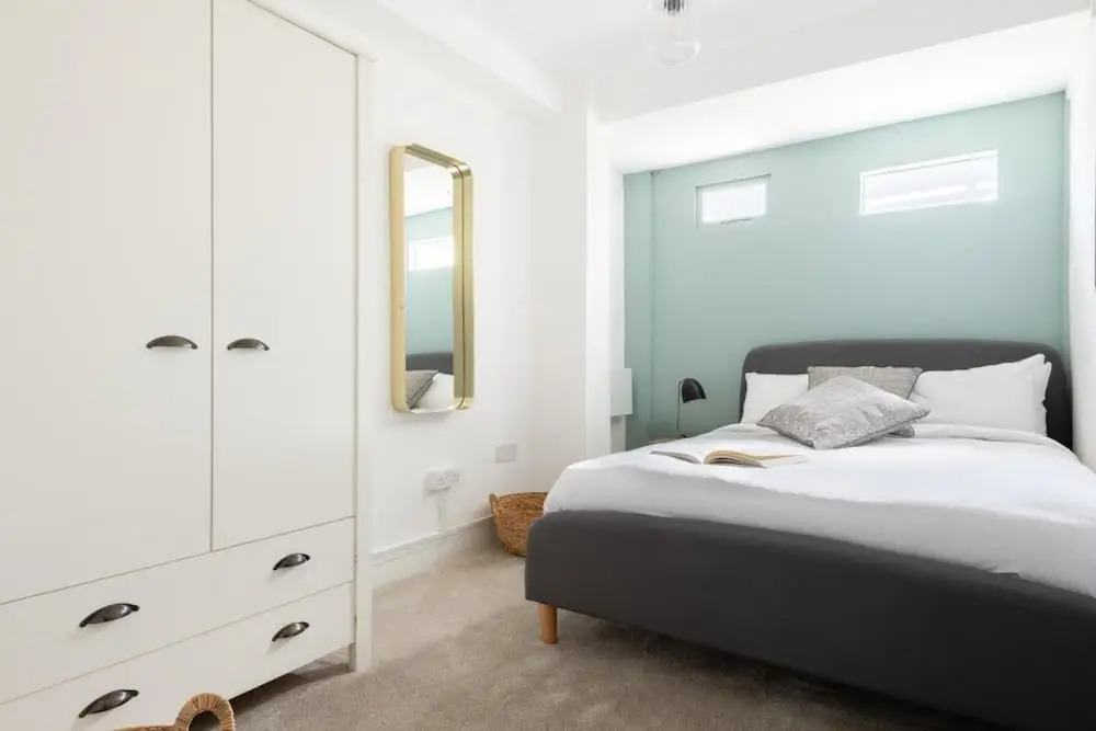 The Pimlico Terrace - Modern 3BDR Apartment next to Victoria