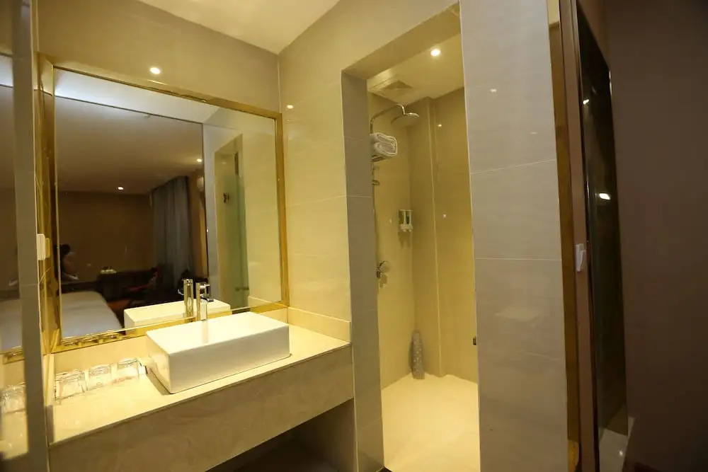 Totem Impression Hotel Wuhou Branch