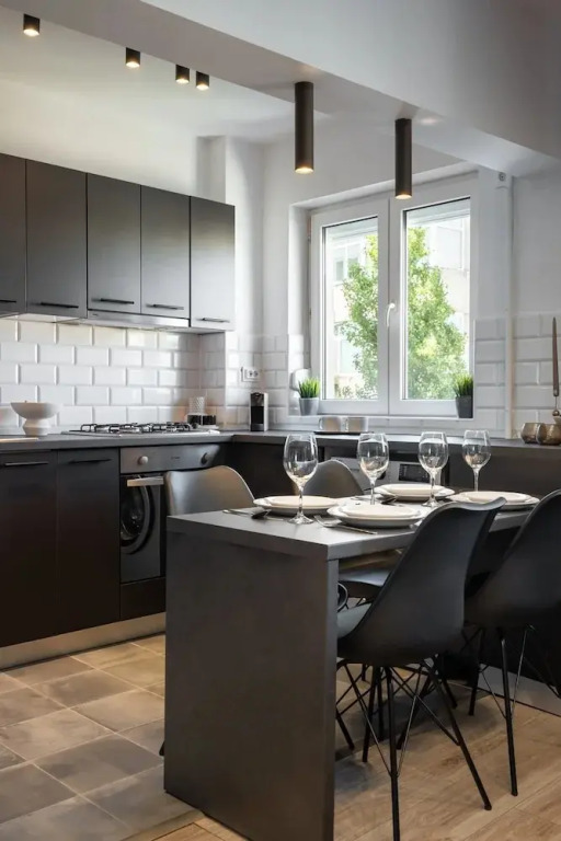 Artful & Light-Filled 2BR on Calea Victoriei - Prime Central Spot