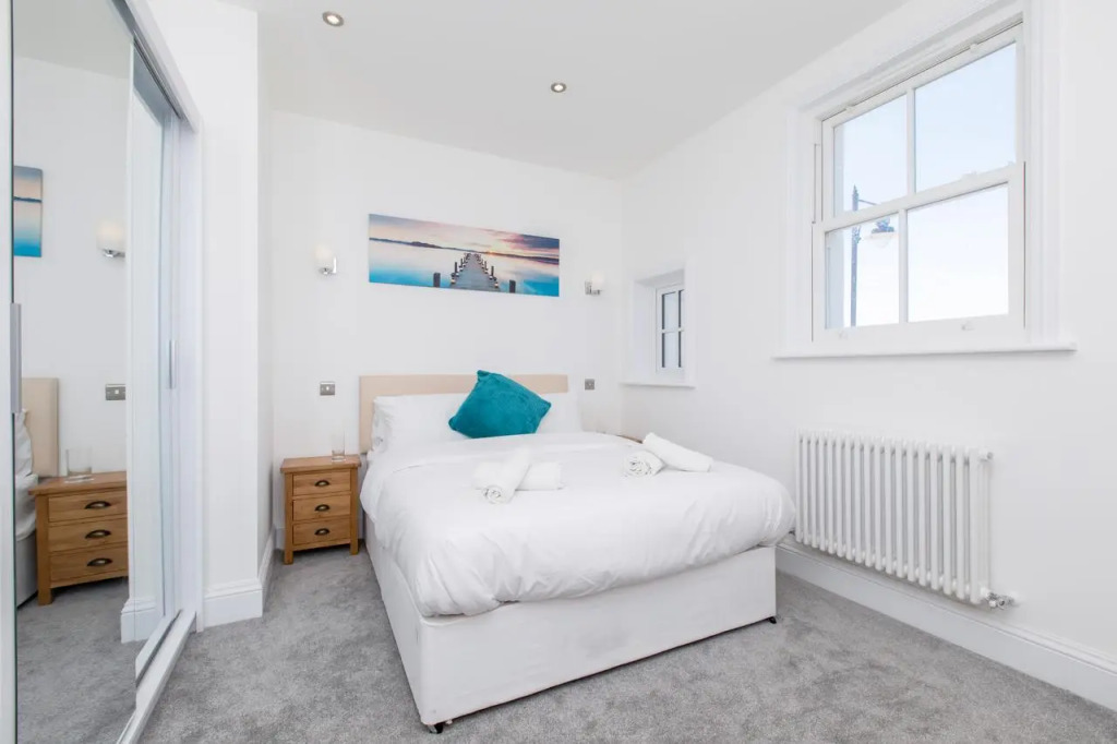 Marina Vista - Luxury Seafront Apartments