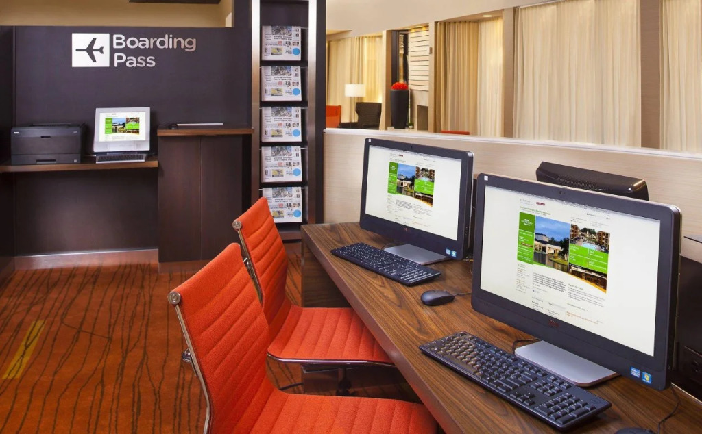 Courtyard by Marriott Memphis East/Park Avenue