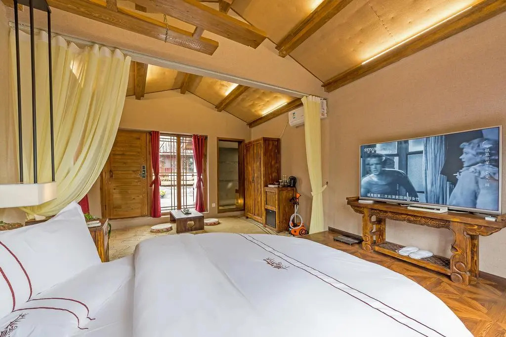 Being Attracted Guest Inn