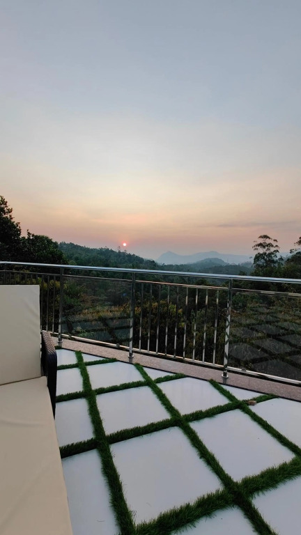 HOTEL WHITE HOUSE, Munnar