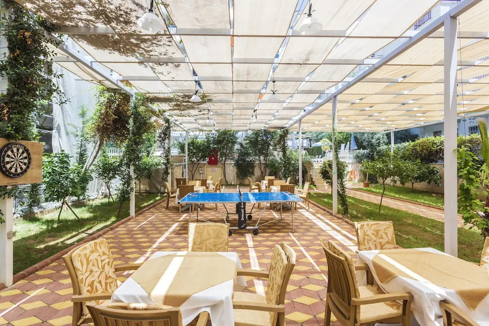 Volkan Hotel