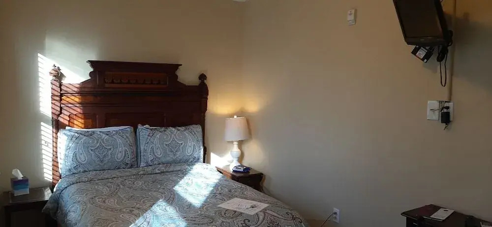 The DeBary Inn