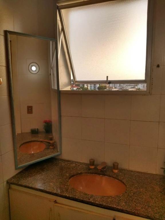 Suíte com Cozinha independente em Apartamento