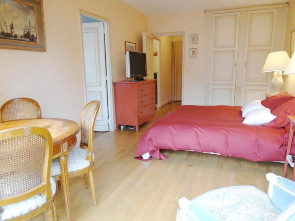 Apartment With one Bedroom in Paris, With Furnished Garden and Wifi