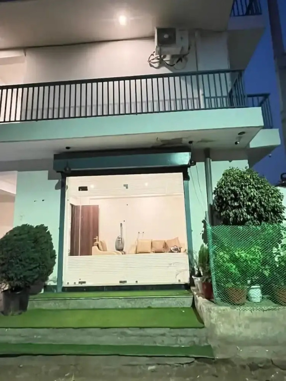 Apna Homes Stay and Hotel I Gurugram