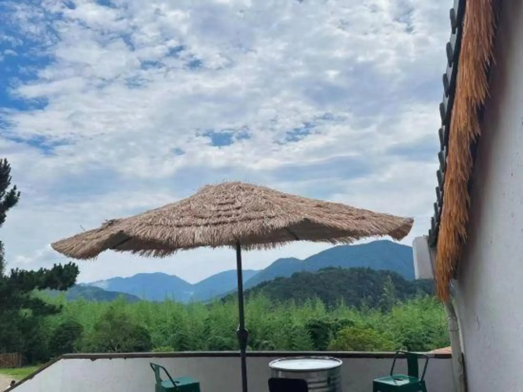 Yueguo Shanqiu Hostel