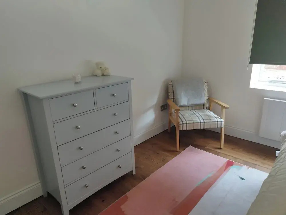 Old School House-2 Bedroom-sleeps 6-large Garden