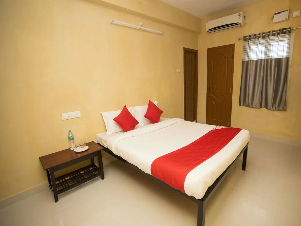 OYO 13058 Home Grand 3BHK ECR