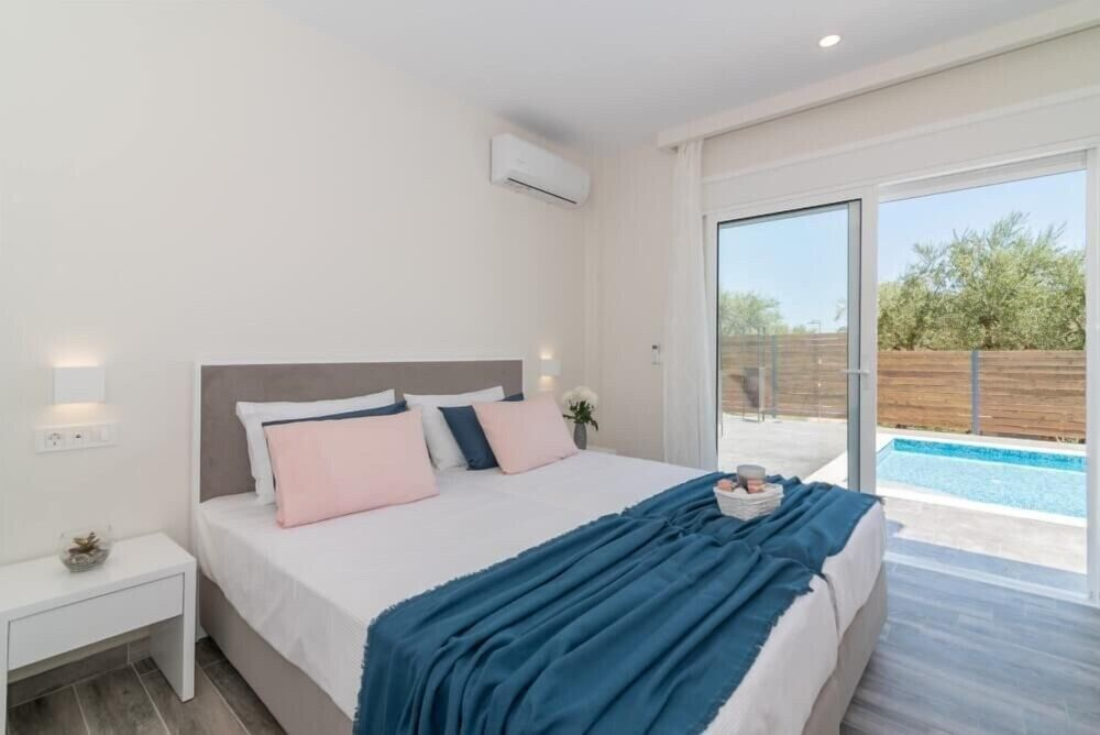 Maridenia Villa - Family Escape with Private Pool, by ZanteWize
