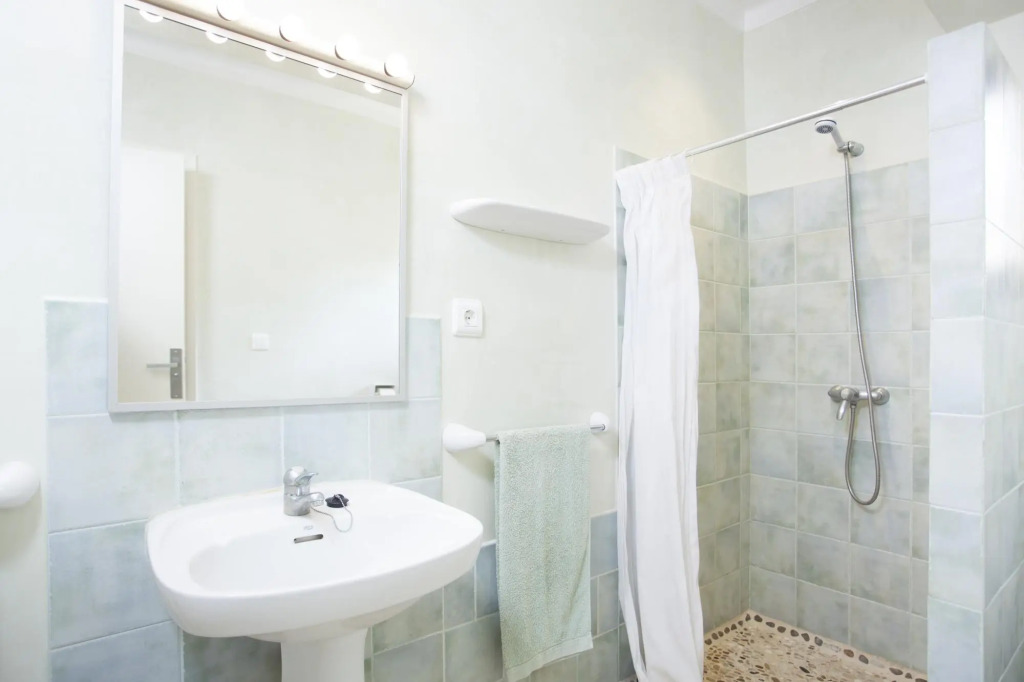 OMBRA DE PINS - House with terrace and 400 metres from the beach Free WiFi