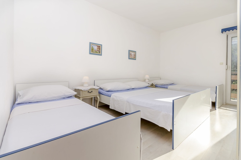 Apartments Tomislav