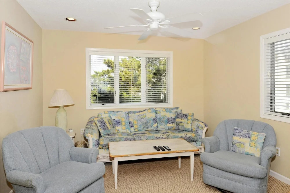 Sunrays North Tower Shores by Long & Foster