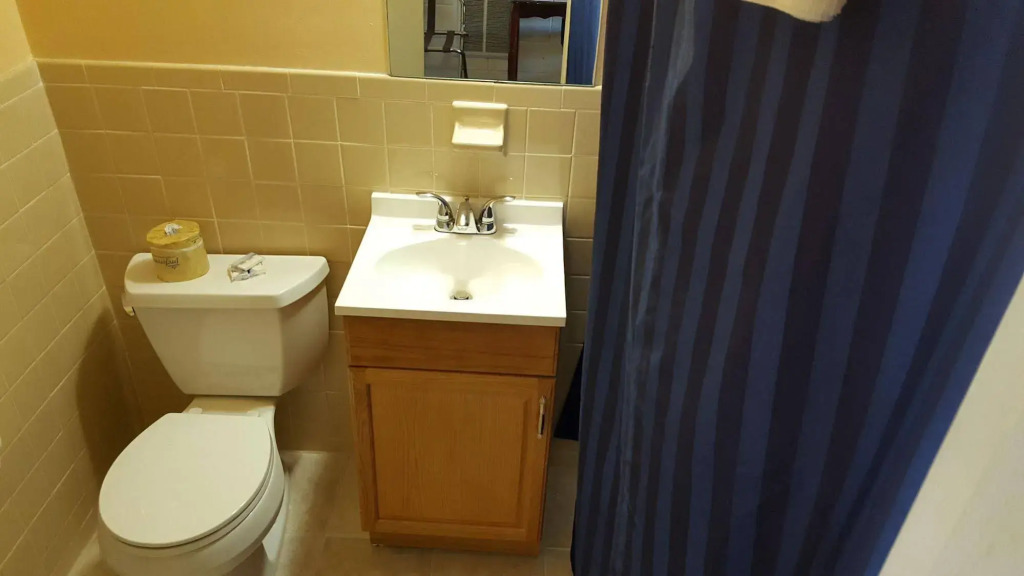 Red Carpet Inn - Blacksburg