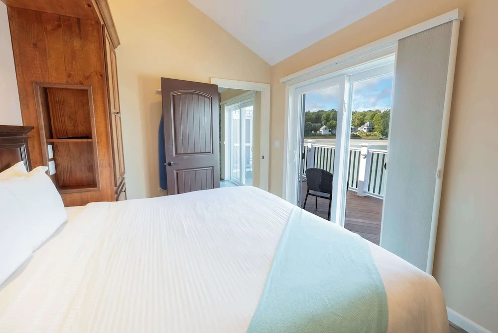Norseman Resort on the Beach