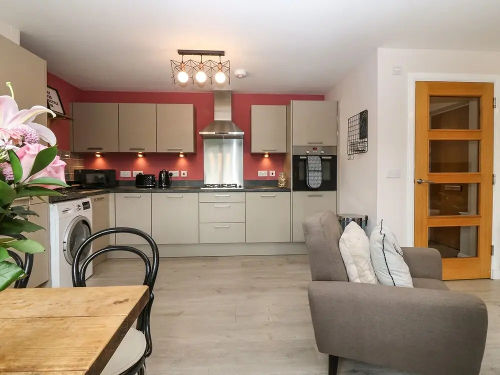 11 Ambleside Court