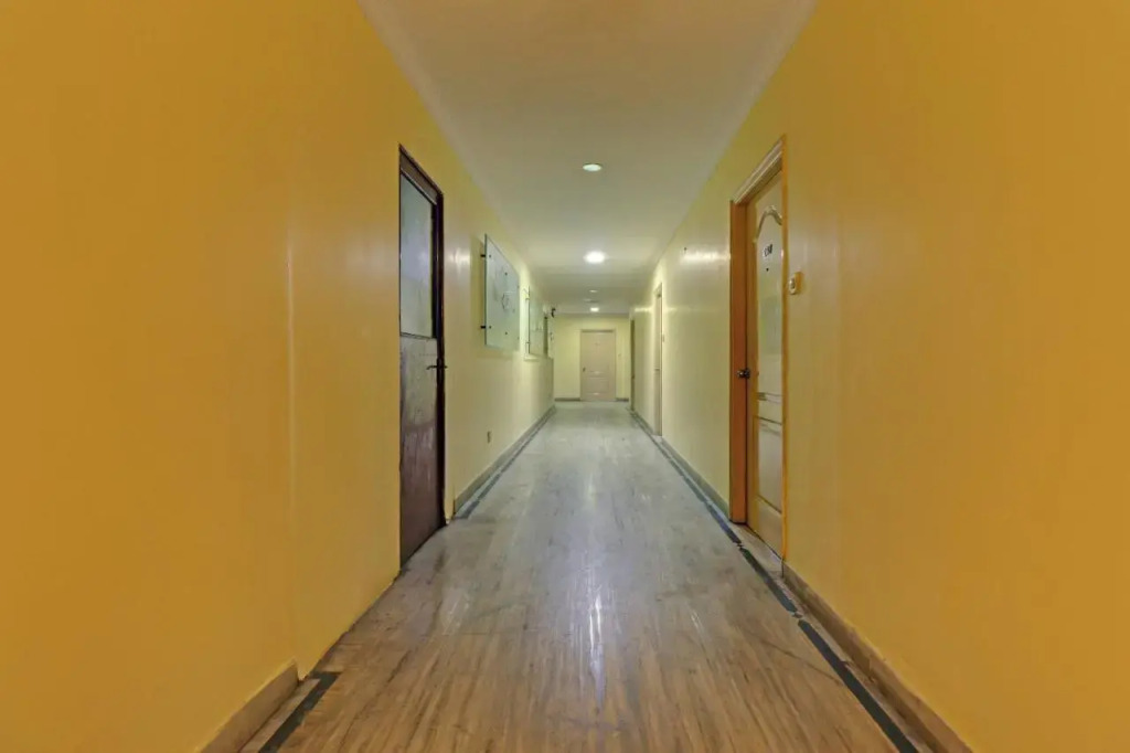 Hotel Sri Sai Grand Central by Oyo