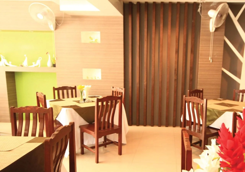 Panom Benja House Bar and Restaurant