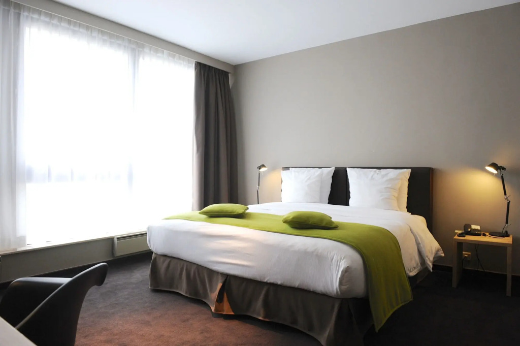 9Hotel Chelton