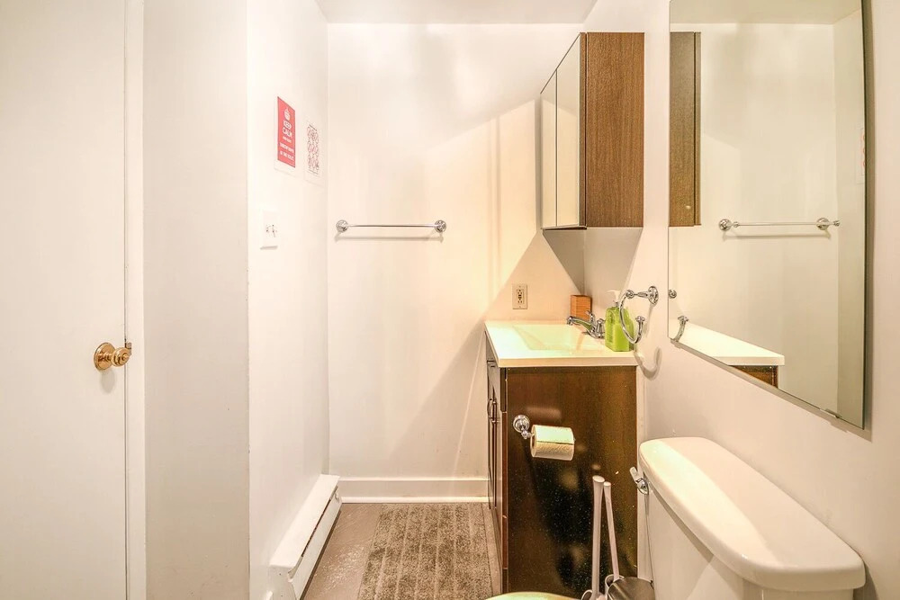LiV MTL Soho Spacious Rooftop Suites for Groups Near Downtown Montreal