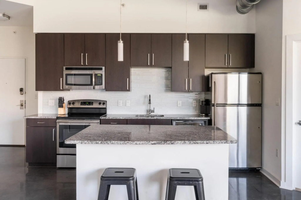 Alexandria Alluring 2BD 2BA Apartment