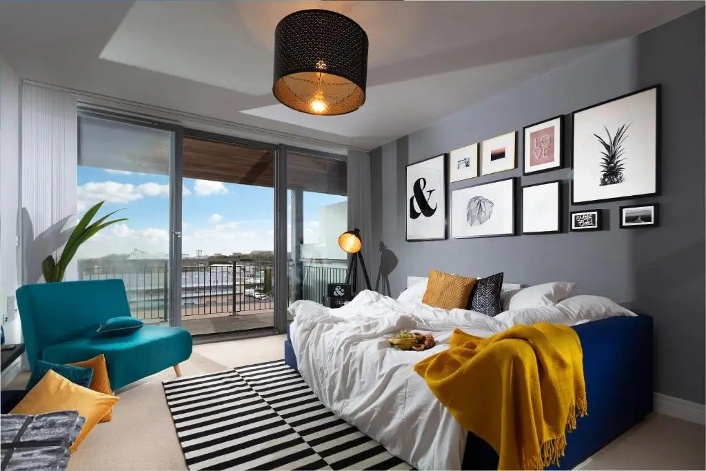 Plymouth Penthouse Apartment-Sea View-Sleeps 7- Habita Property
