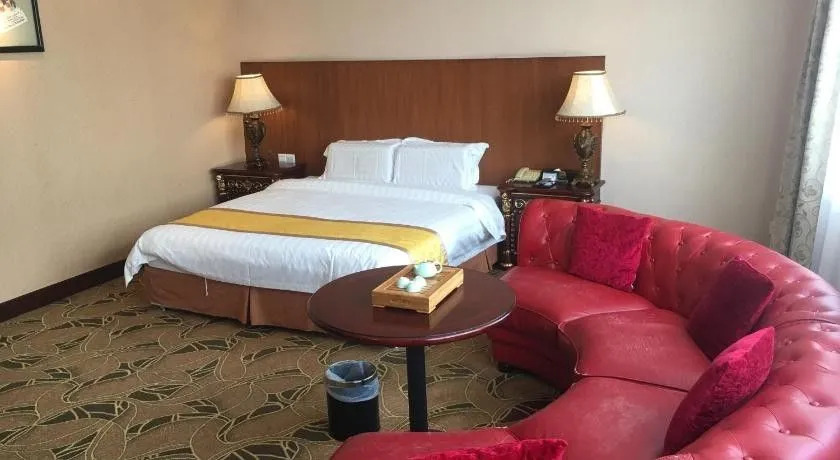 Happy Hotel