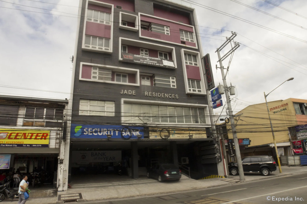 Jade Hotel and Suites