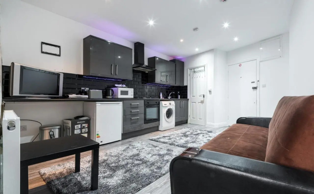 Whitechapel Grand