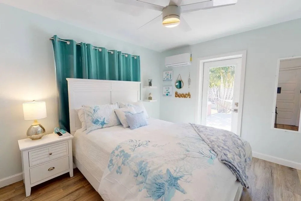 Modern Grove Beautiful 3 Bedroom Home