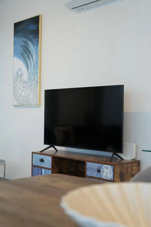 Larnaca Salt Lake Gem Airy 2 Bdrm Apartment