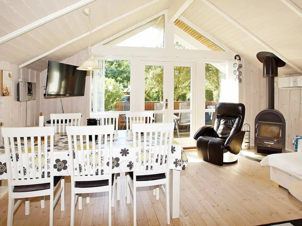 Cosy Holiday Home in Hemmet Near Sea