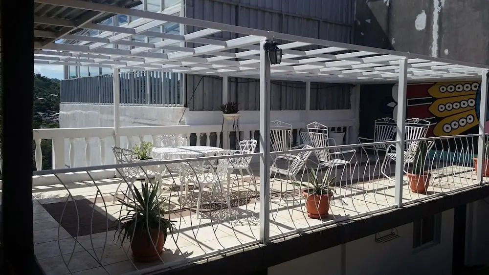Hotel Sobalvarro