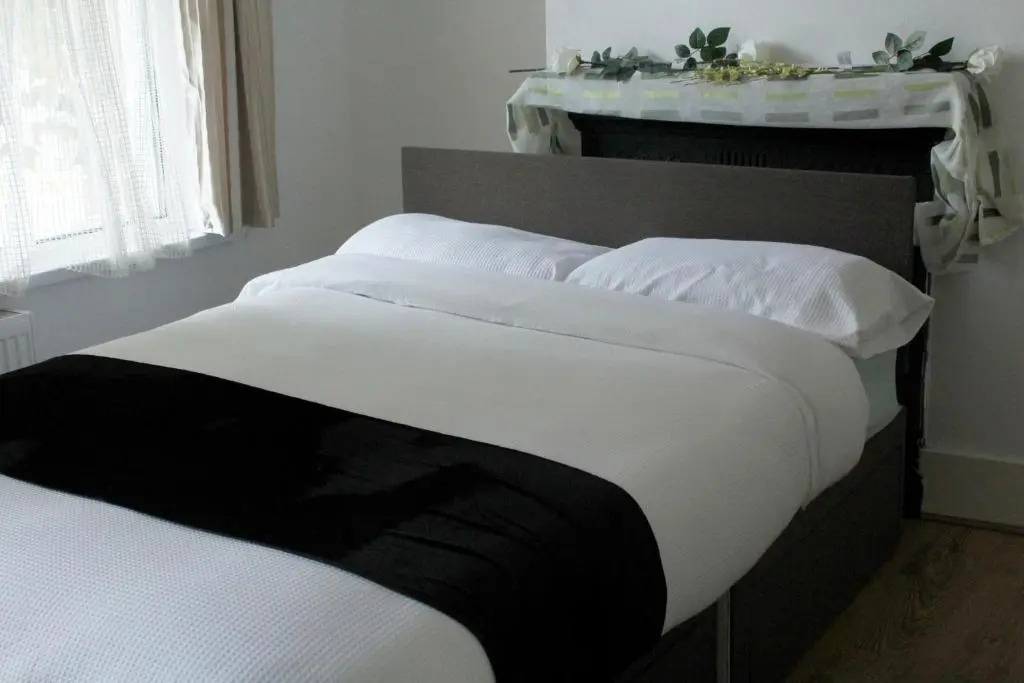 cozy rooms or entire Townhouse in London, close to Tottenham Hotspur Stadium