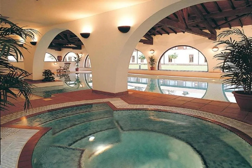 Europa Gatwick Hotel