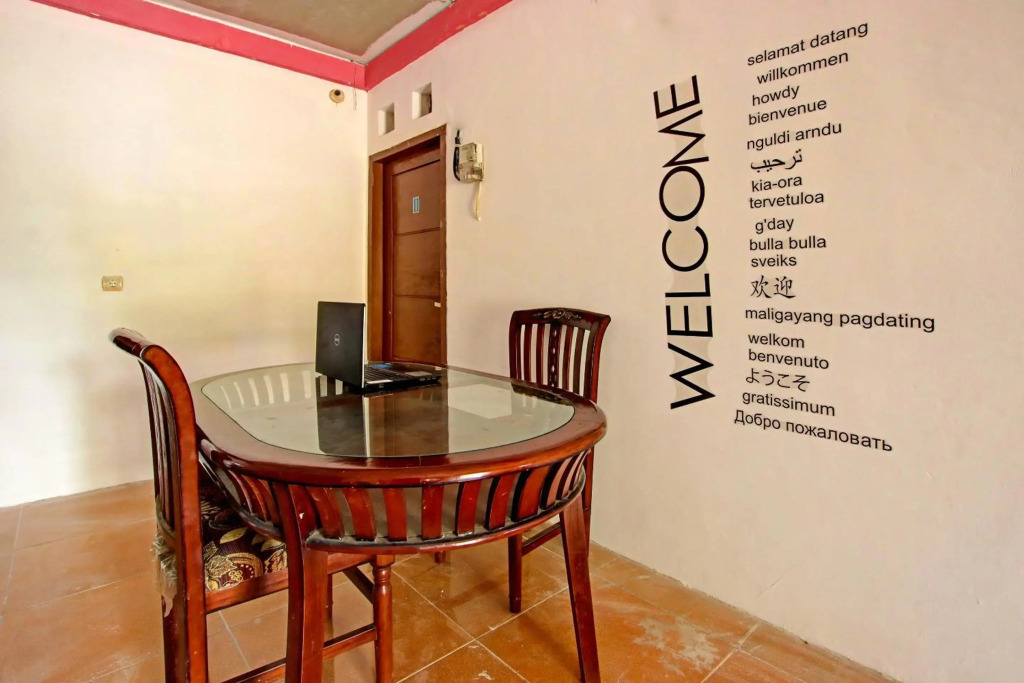SPOT ON 91506 Guest House Putri Raja