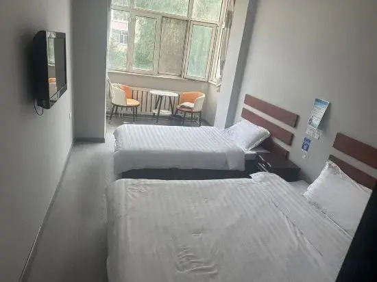 Yichun Prosperity Family Hotel