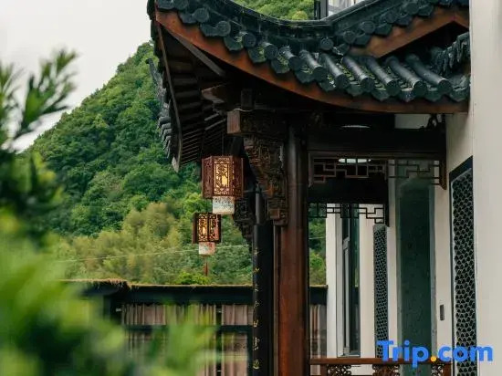 Tonglu Nanxi Bieyuan B&B (OMG Heartbeat Paradise Branch)
