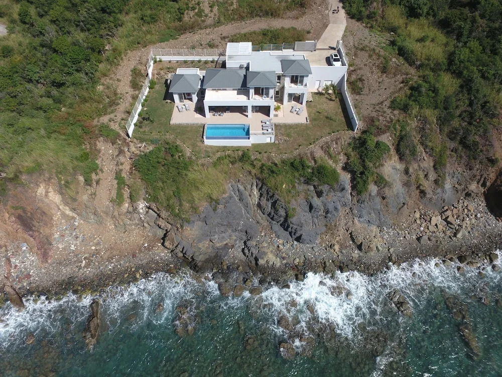 Villa Aqua by Island Properties Online