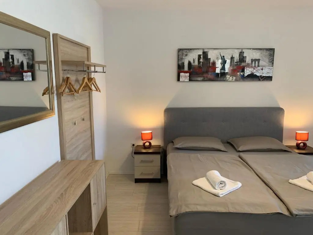 Apartment with large Seaview Terrace