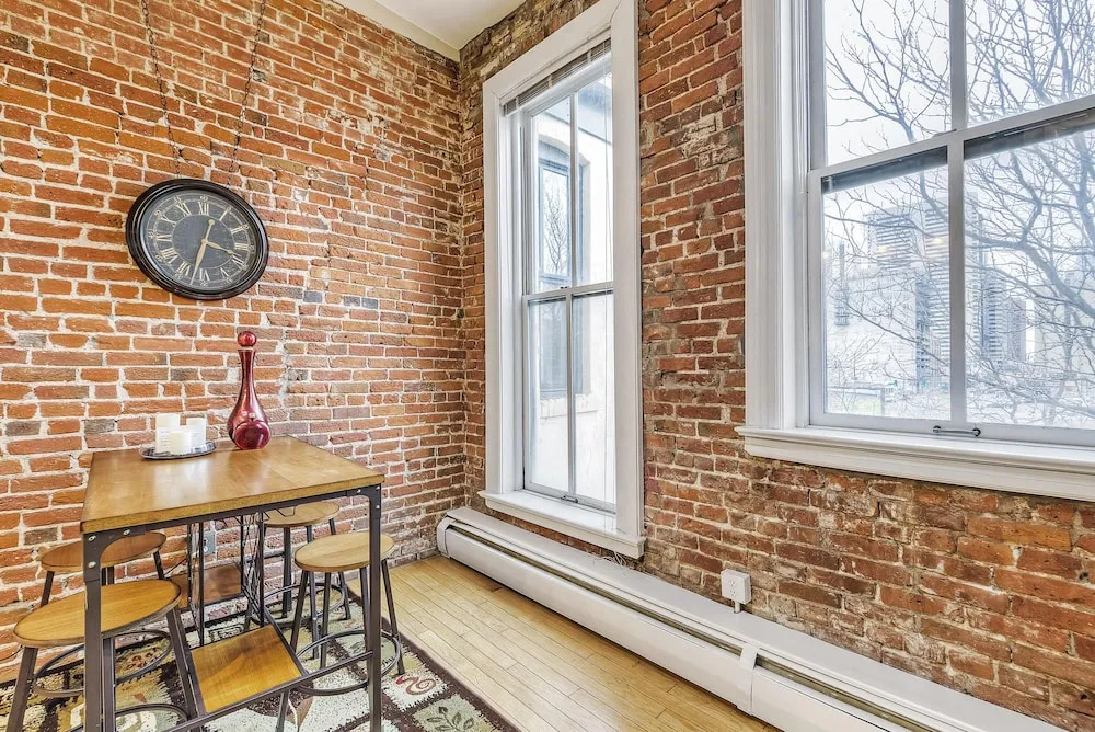 Downtown Five Points Sleeps 4