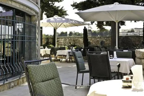 Villa Hresc M
