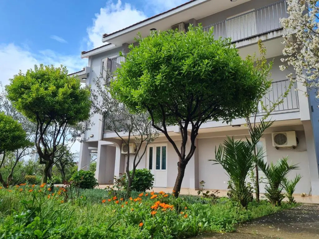 Apartments Macaso