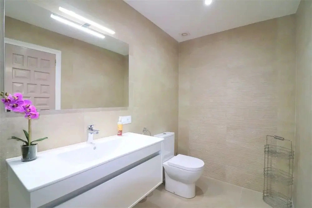 Apartment in Roses Near Waterfront & Mountains
