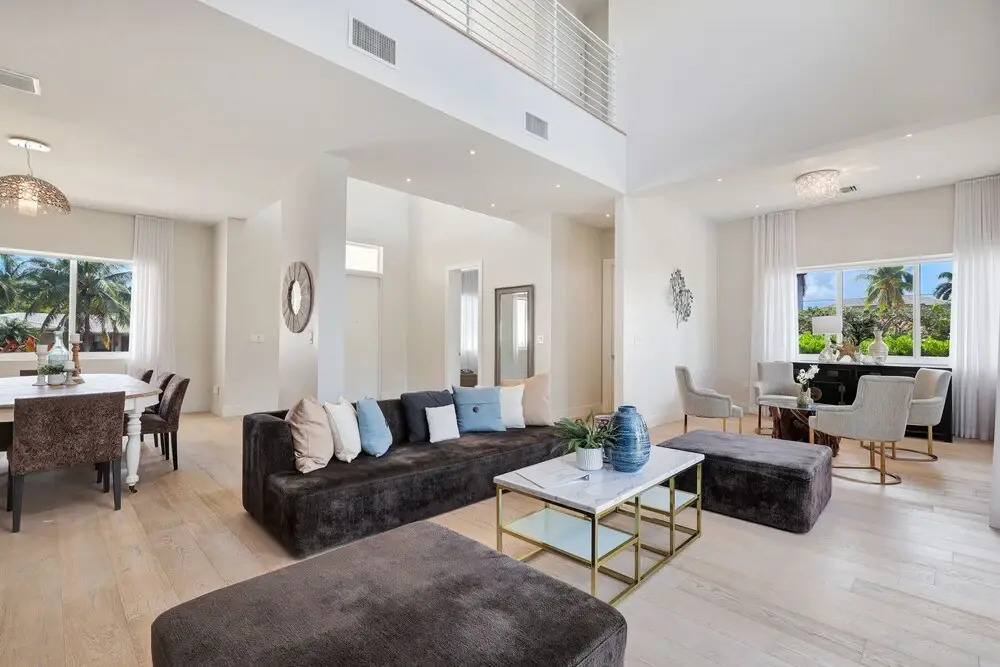 Luxurious Beach Retreat w/ Heated Pool&basketball
