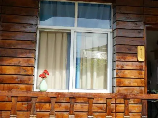 Luguhu Duoshe Inn